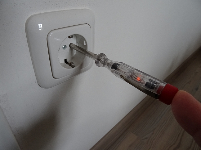 Phasenpruefer in Funktion Phasenpruefer in Funktion